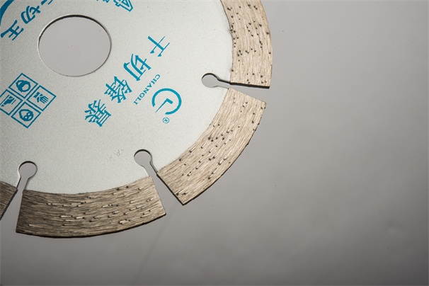 石材鋸片在不同的應用階段應該使用哪些石材機械呢？